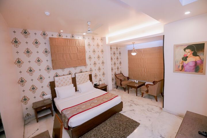 Room 105 of 288