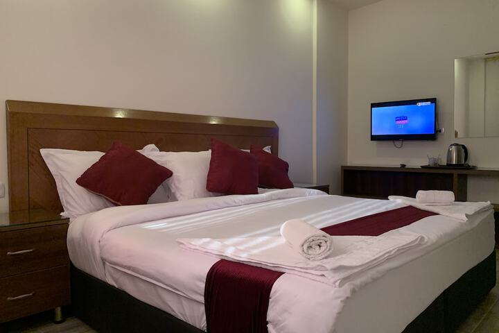 Room 16 of 65