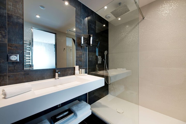 Bath Photo