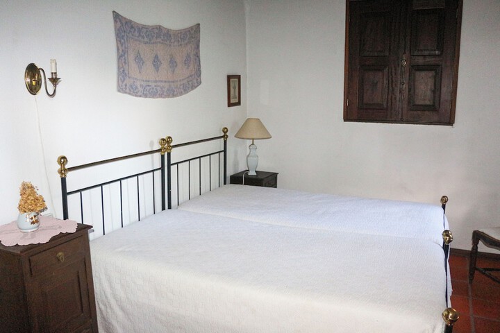 Room 2 of 41