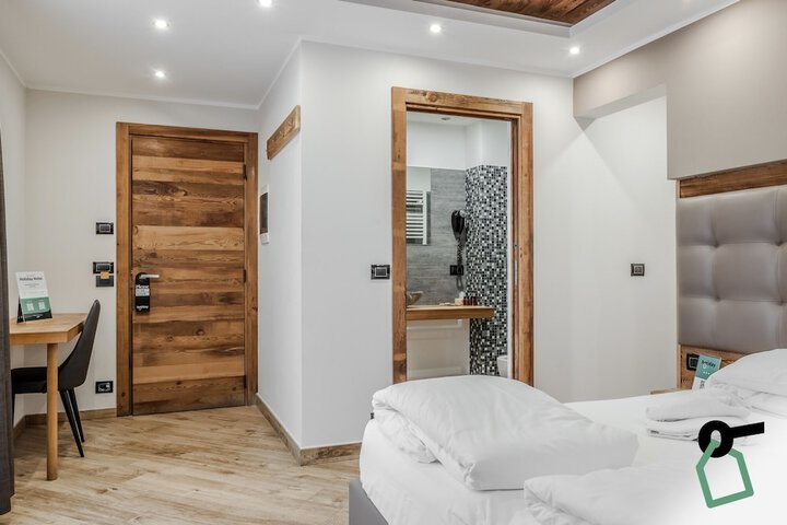 Room 5 of 39