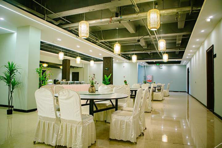 Xinxuan Hotel (Zhengzhou Zhongzhou Avenue Qilihe Subway Station)