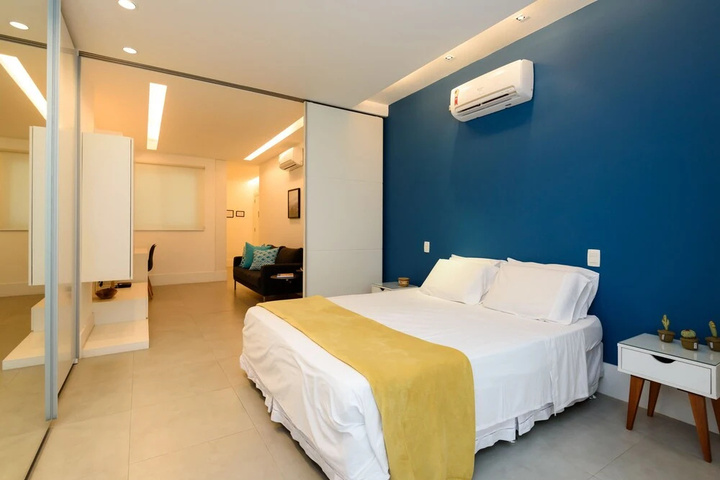 Room 6 of 19
