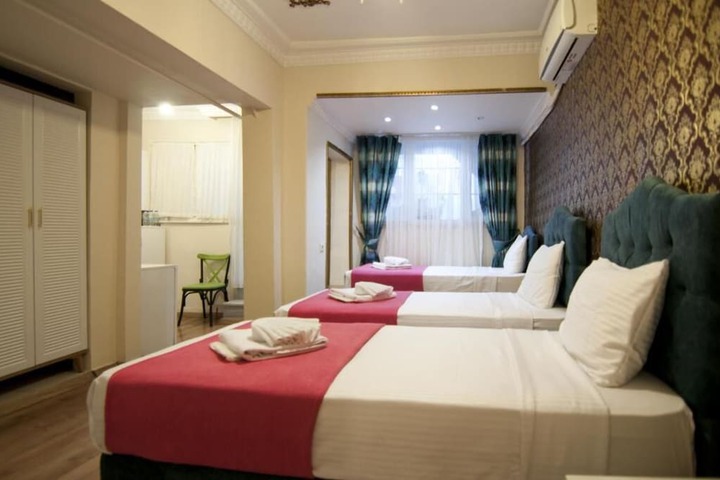 Room 27 of 35