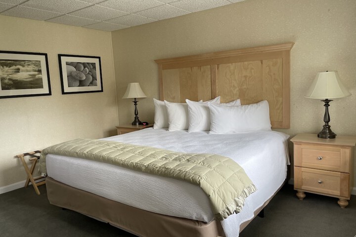 Room 26 of 100