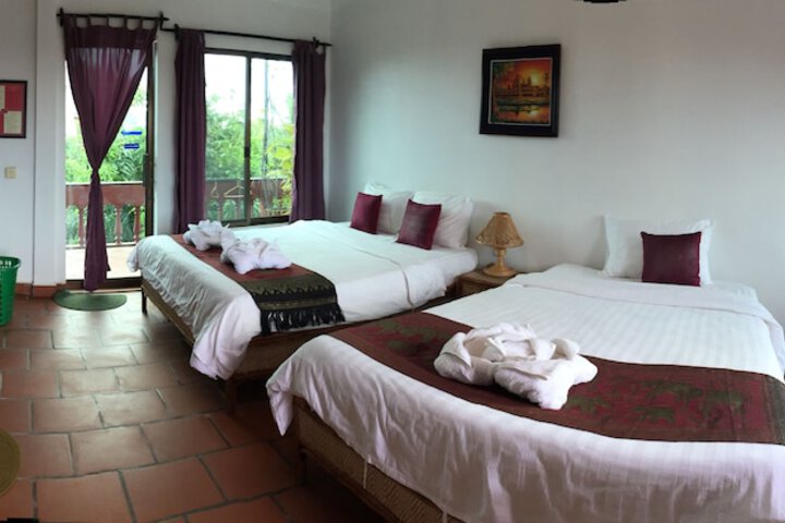 Room 6 of 50