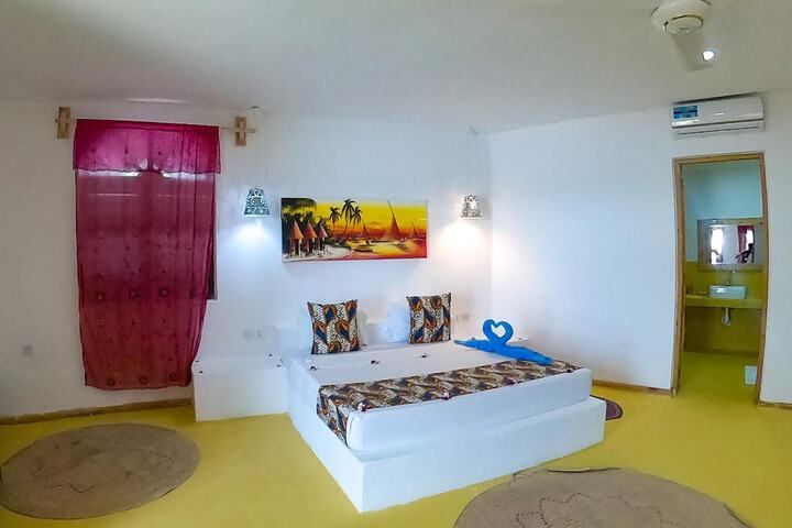 Room 12 of 49