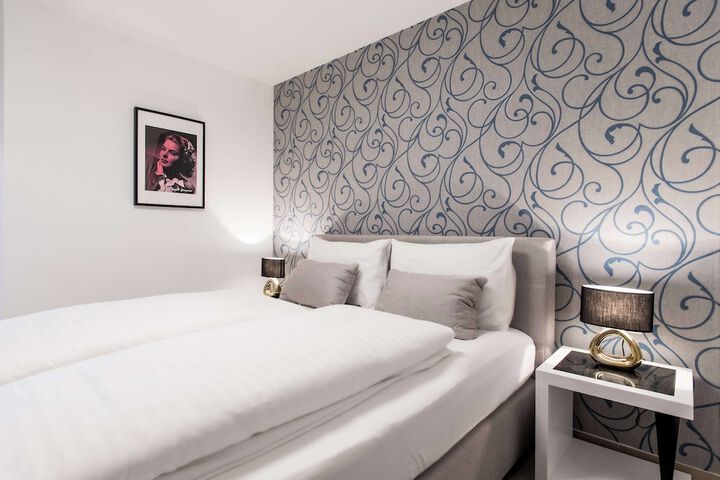 Room 28 of 78