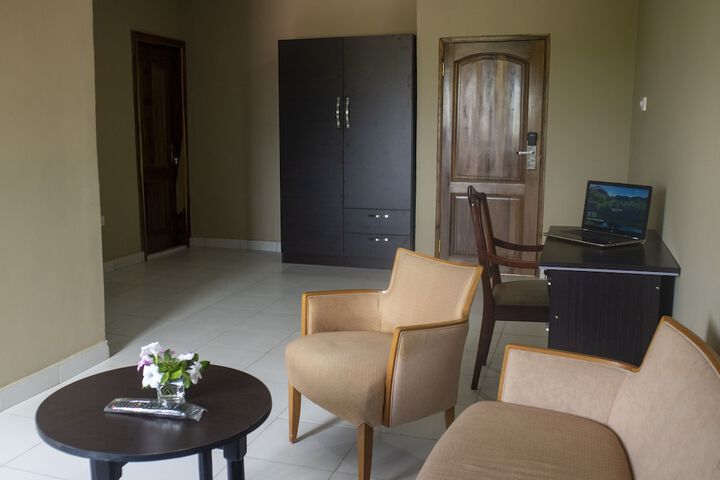Room 12 of 19