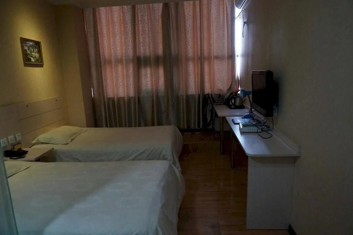 Room 9 of 10