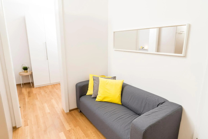 Room 6 of 21
