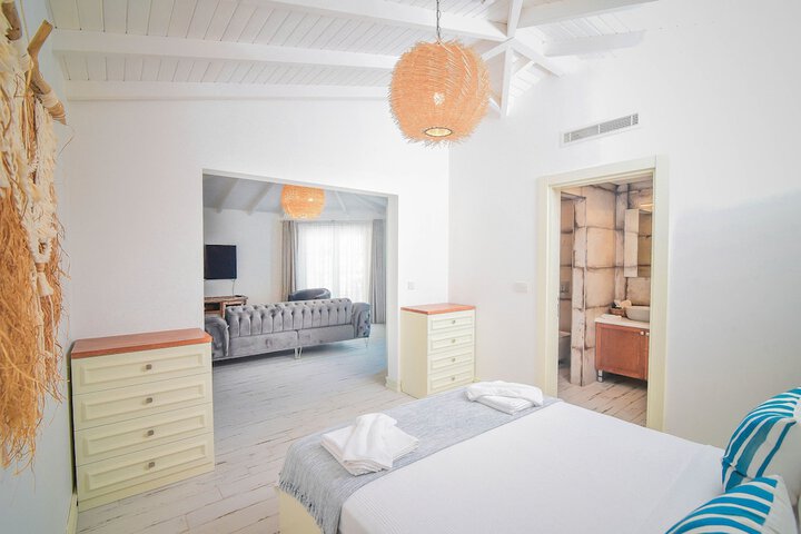 Room 25 of 52