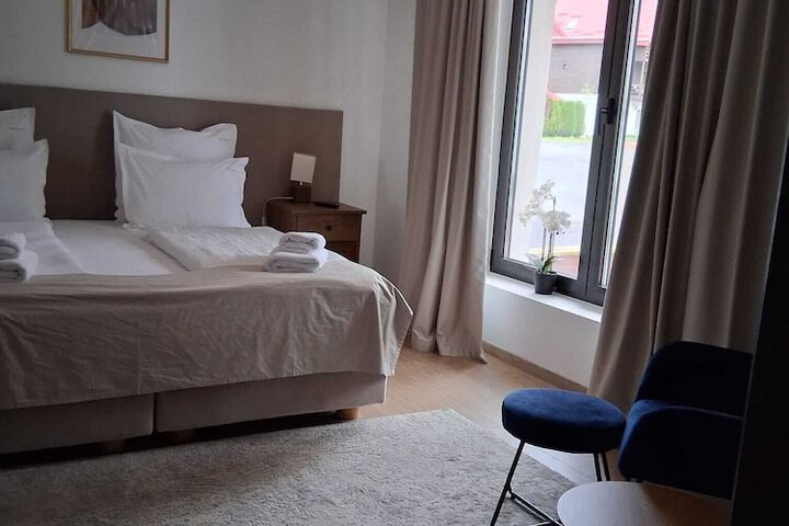 Room 17 of 65