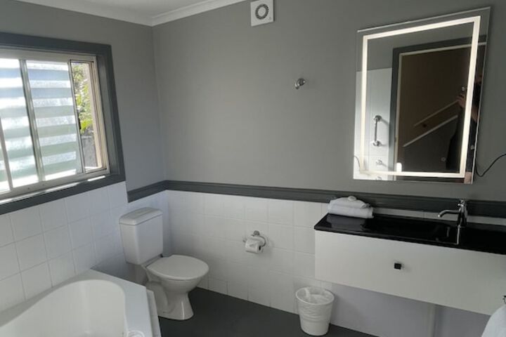 Room 13 of 22