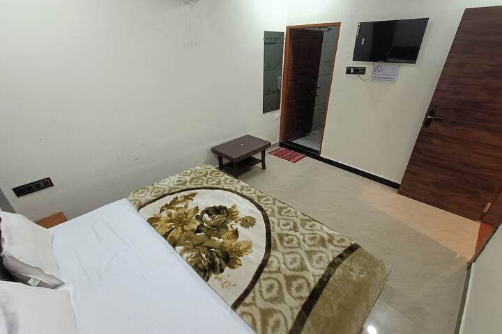 Room 6 of 39
