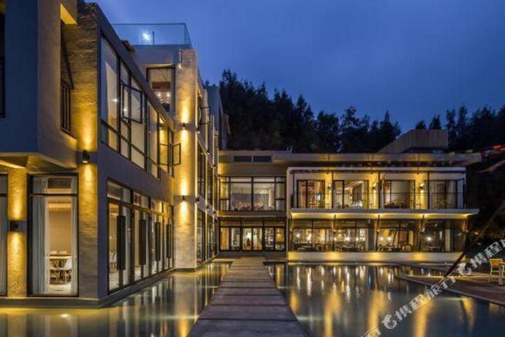 Zuoshe Linghai Boutique Hotel