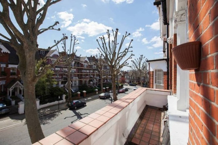 Flat for 4 Moments From Notting Hill and Subway!