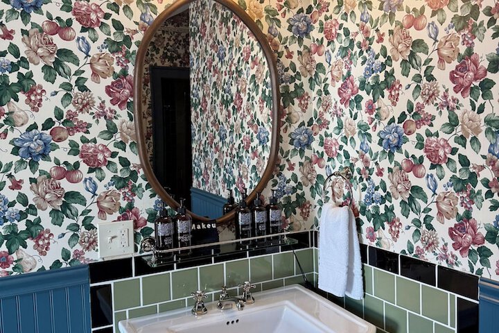 Room 23 of 57