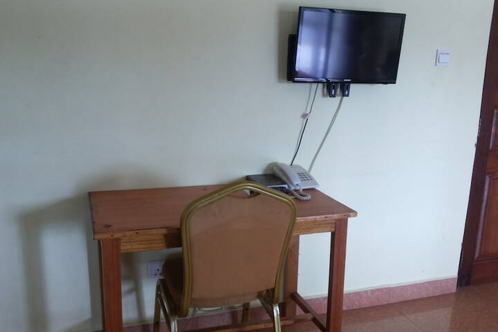 Room 8 of 73