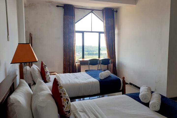 Room 9 of 21