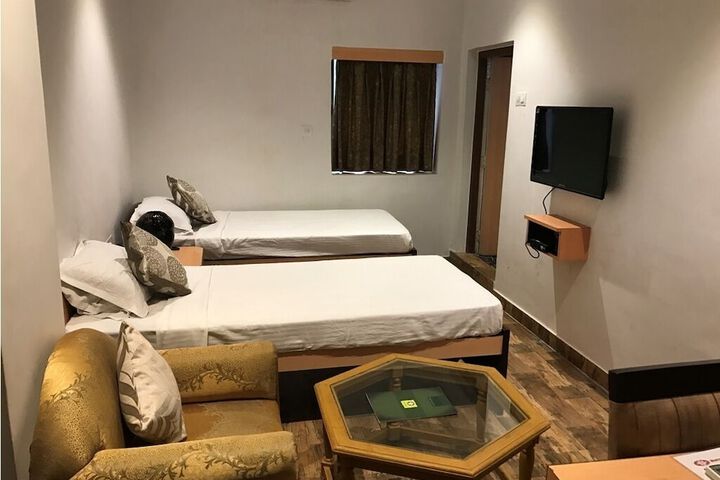 Room 3 of 12