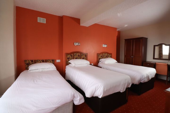 Room 16 of 95
