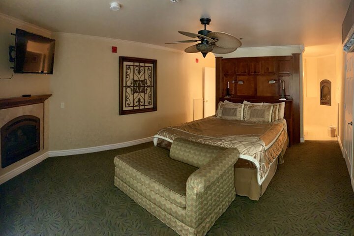 Room 5 of 81