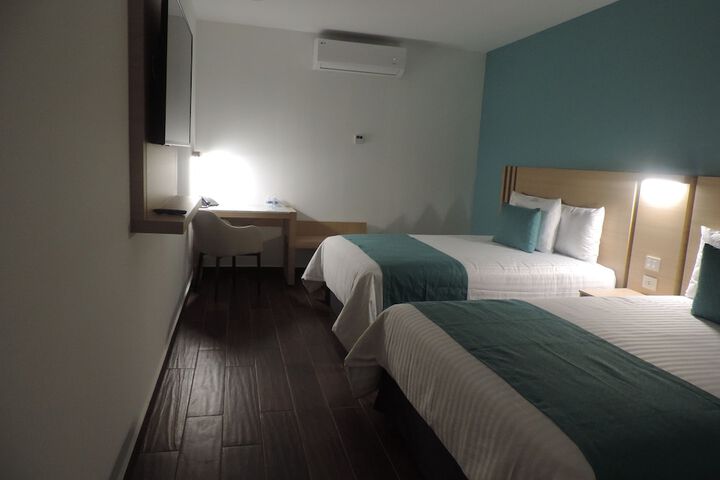 Room 10 of 70