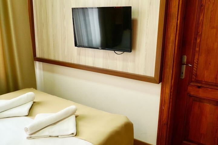 Room 15 of 52