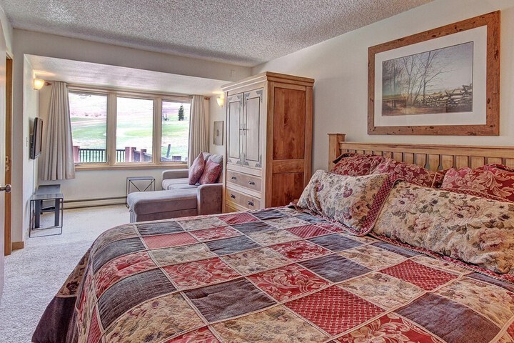 Room 3 of 39