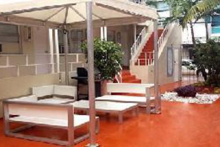Exterior of Santa Barbara Hostel
