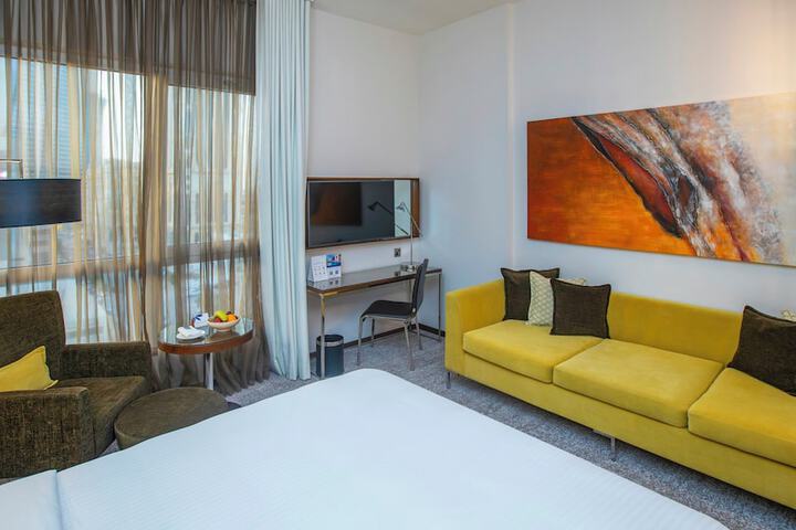 Room 31 of 114