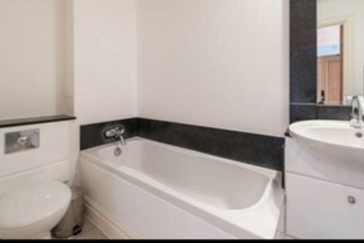 Room 4 of 19