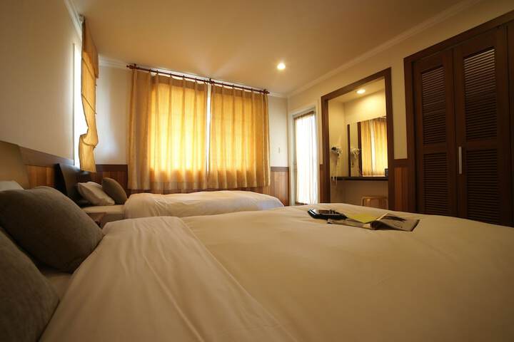 Room 2 of 57