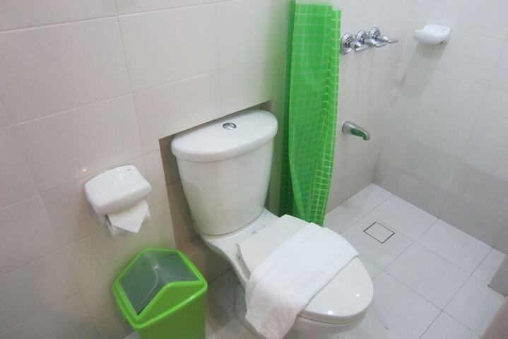 Room 11 of 29
