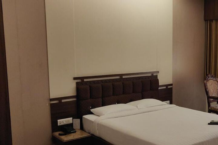 Room 19 of 30