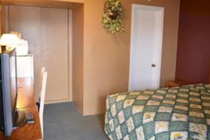 Room 14 of 30