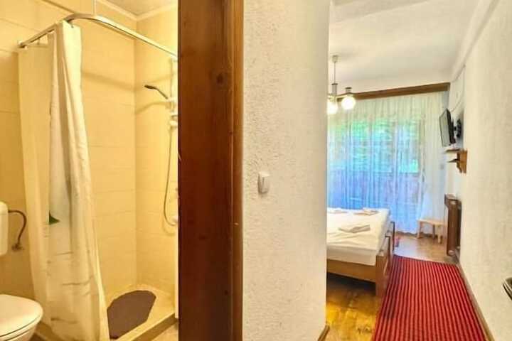 Room 42 of 57