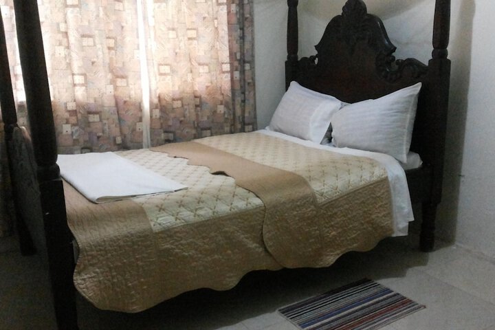 Room 13 of 52