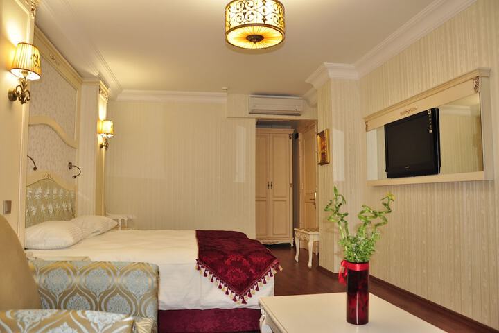 Room 5 of 53