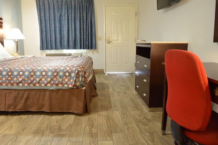 Standard | King Bed (20 of 33)