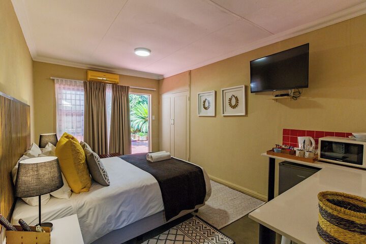 Room 8 of 42
