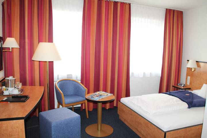Room 19 of 63