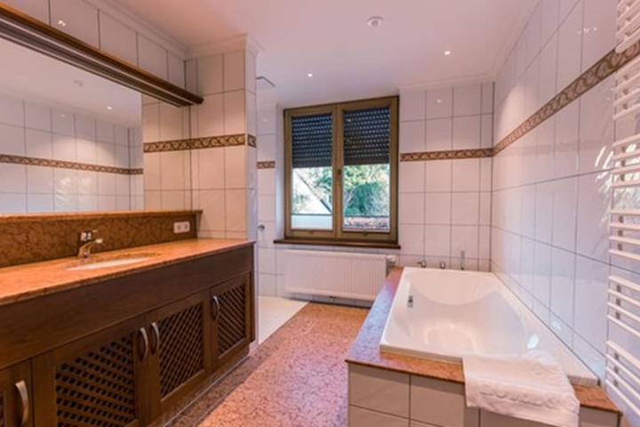 Clean Restrooms