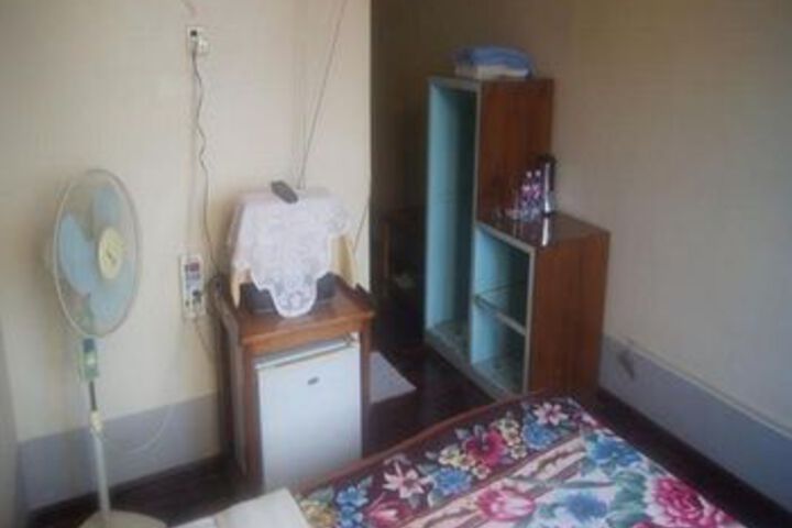 Room 30 of 32