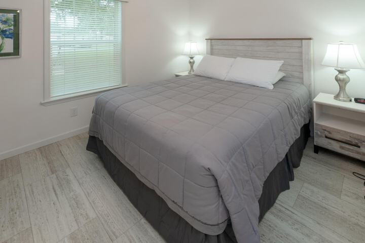 Room 4 of 41