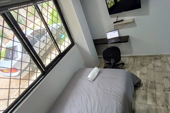 Room 5 of 96