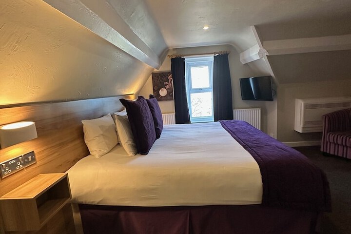 Room 65 of 193