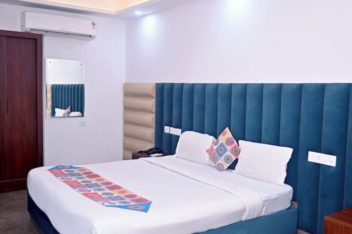 Room 16 of 23