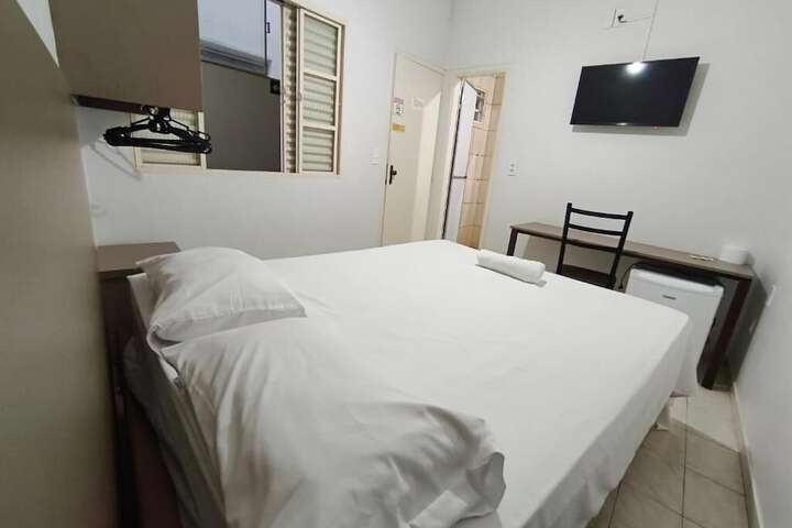 Room 5 of 50